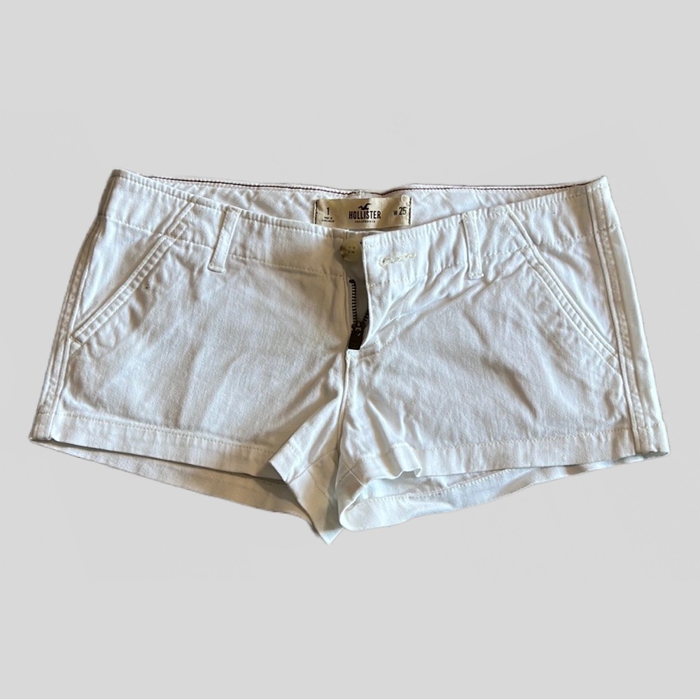 Hollister women’s white denim classy shorty shorts Size 1